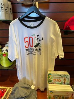 ワシントンD.C.のスミソニアン博物館で販売されているパンダ土産