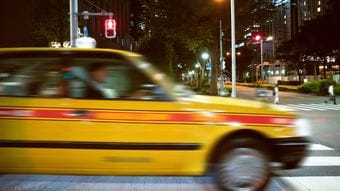 86歳夫がある日突然行方不明に…同時にうつ病を発症し長く支え合ってきた21歳年の差夫婦に起きた異変