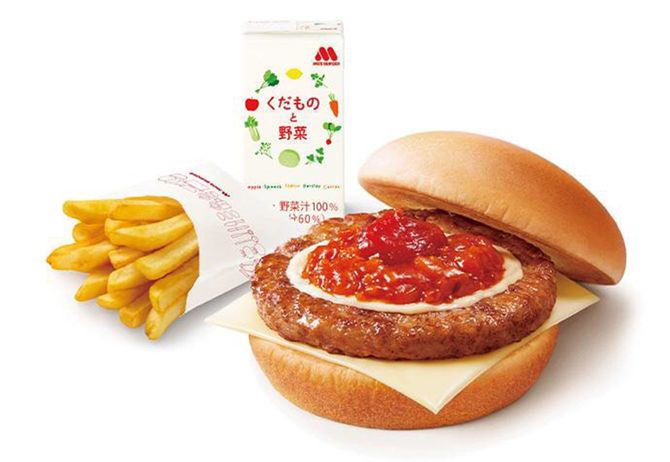 モスバーガーの将来のファンを作るため、子供向けの商品として発売した「ワイワイモスチーズバーガーセット」