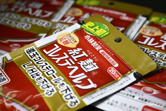 小林製薬のサプリ 公表遅れの経営責任焦点