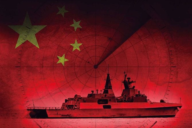 中国国旗と軍艦のシルエット