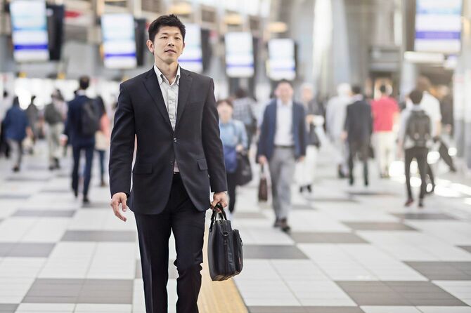 東京に通勤する日本人ビジネスマン