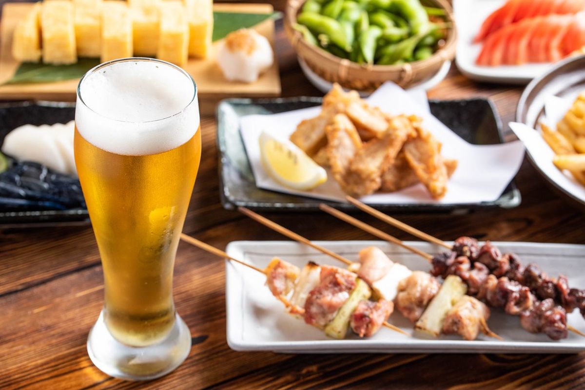 ビールと日本の居酒屋人気プレート