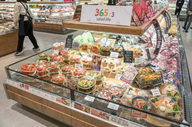 原信呉羽店のサラダ売り場