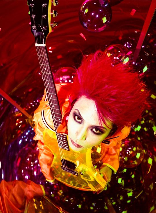 X JAPANのギタリストとして活動したhide