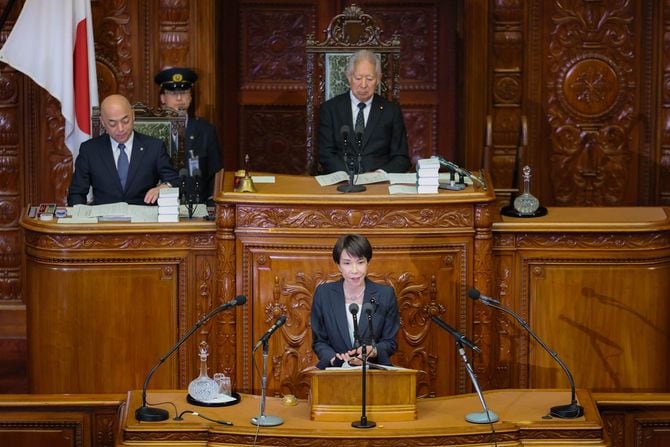 令和8年2月20日、高市総理は、衆議院本会議及び参議院本会議で、第221回国会における施政方針演説を行った