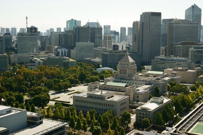 国会議事堂周辺のビル群