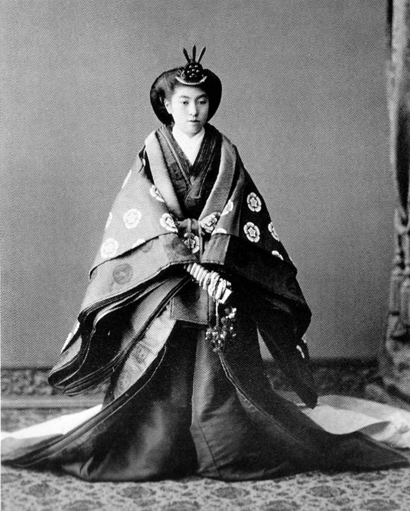 明治33年（1900年）、結婚の儀に臨む九条節子さん（写真＝宮内庁／PD-Japan-oldphoto／Wikimedia Commons）
