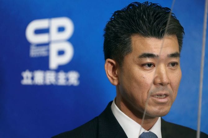 記者会見する立憲民主党の泉健太代表＝2022年1月28日、国会内