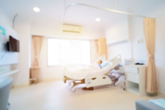 明るい病室
