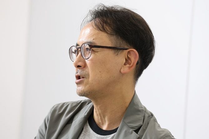 現在は「AI・精神と時の部屋」と呼ぶ家賃8万6000円、築50年の1DKが川邊氏のオフィス