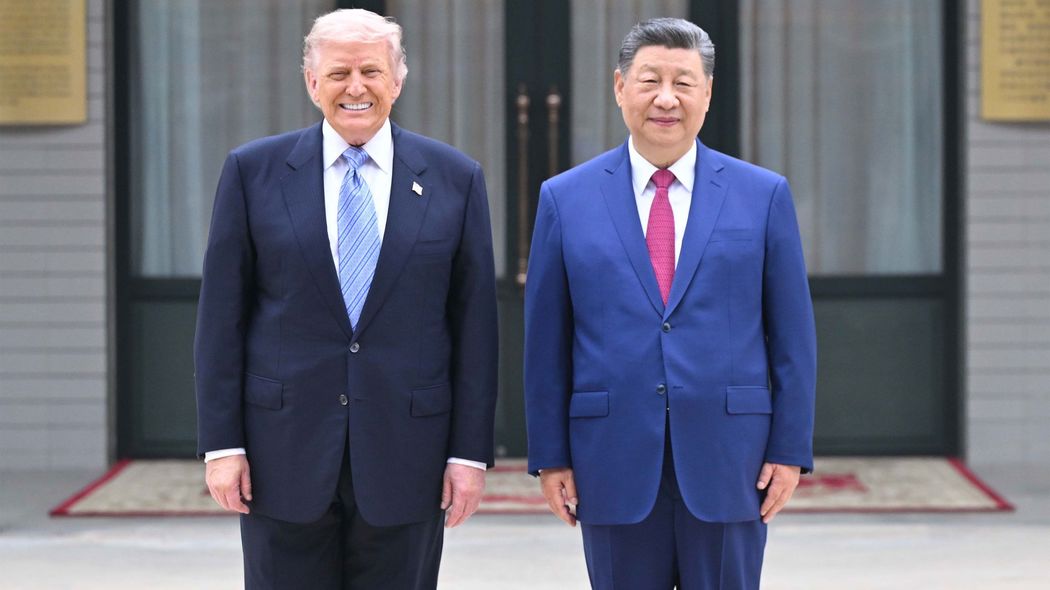 習近平のメンツは丸つぶれ…トランプが帰国直前にメディアの前で"中国からの支給品"をゴミ箱に捨てた意図