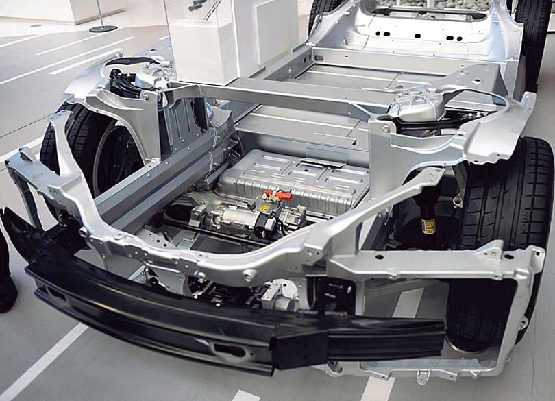 EVの走行距離を2倍にする夢の電池とは 2030年実用化までの長い道のり