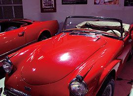 セレブの懐は身内の事情で天から地へ　－「福を呼ぶ」家計簿【年収1500万】