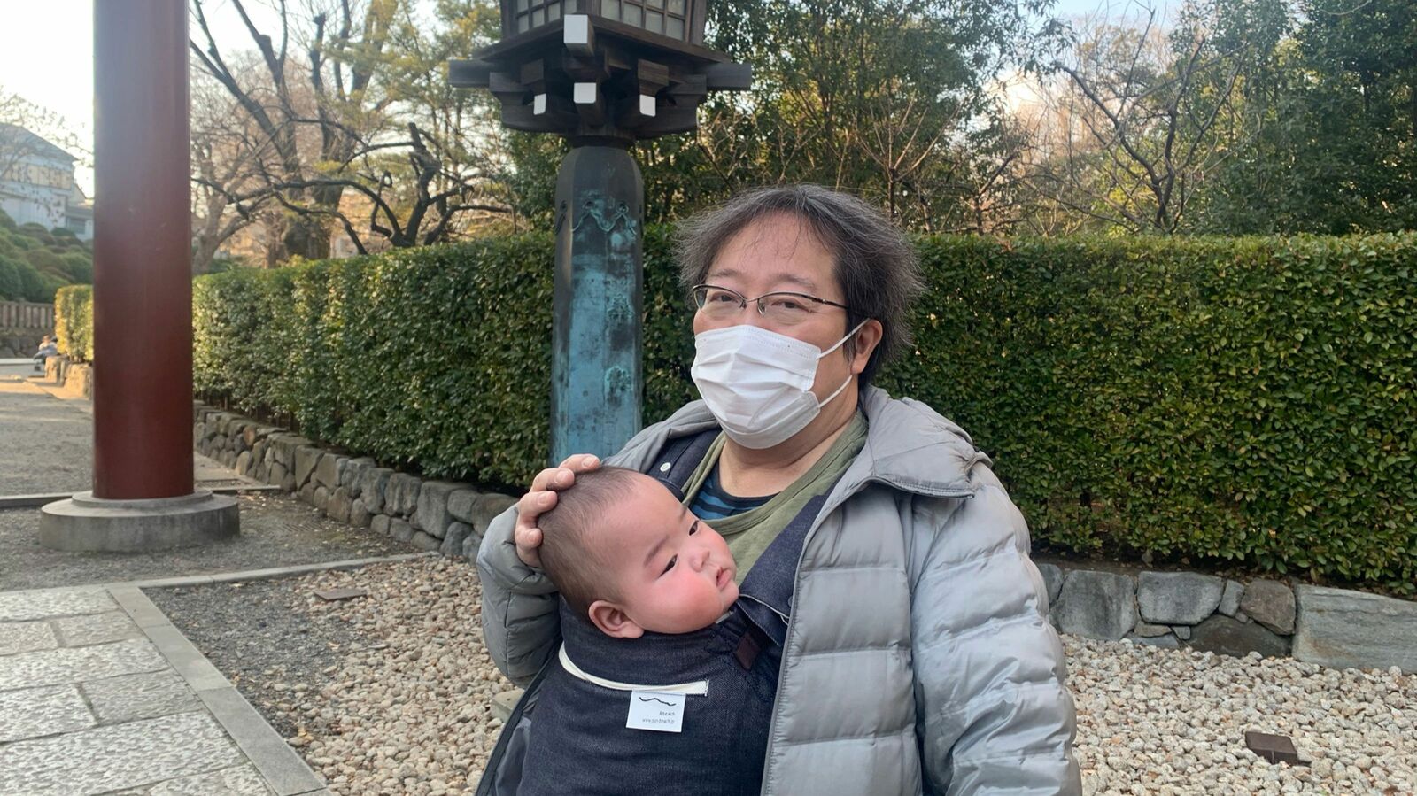 定年目前の56歳父とフリーランス45歳母が長男誕生で直面した｢学資保険にも入れない｣お金の大問題 これから給料は激減､子どもは保育園に入れない…