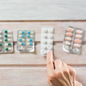 ed治療薬追い求める人の 死ぬまでセックス 新型登場も個人輸入の4割が偽造薬 president online プレジデントオンライン