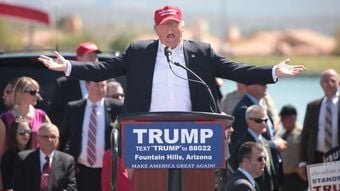 Facebookがトランプをアメリカ大統領にした…月に数億円の選挙資金を集めたトランプ陣営の狡猾なSNS戦略
