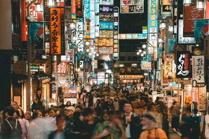 夜の新宿・歌舞伎町