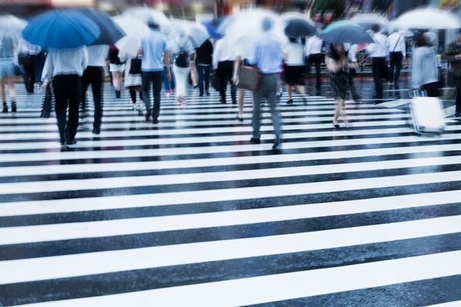 雨の日の横断歩道