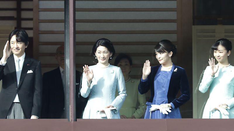 ｢やはり天皇家と秋篠宮家ではまったく違う｣眞子さまの駆け落ち婚に学習院OGが抱く違和感【2021下半期BEST5】 皇族を支える人への気遣いがあるか