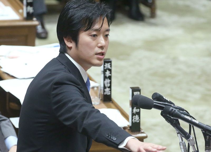 エリート議員の戦争発言は酒だけのせいか "小学生から政治家志望"というが…