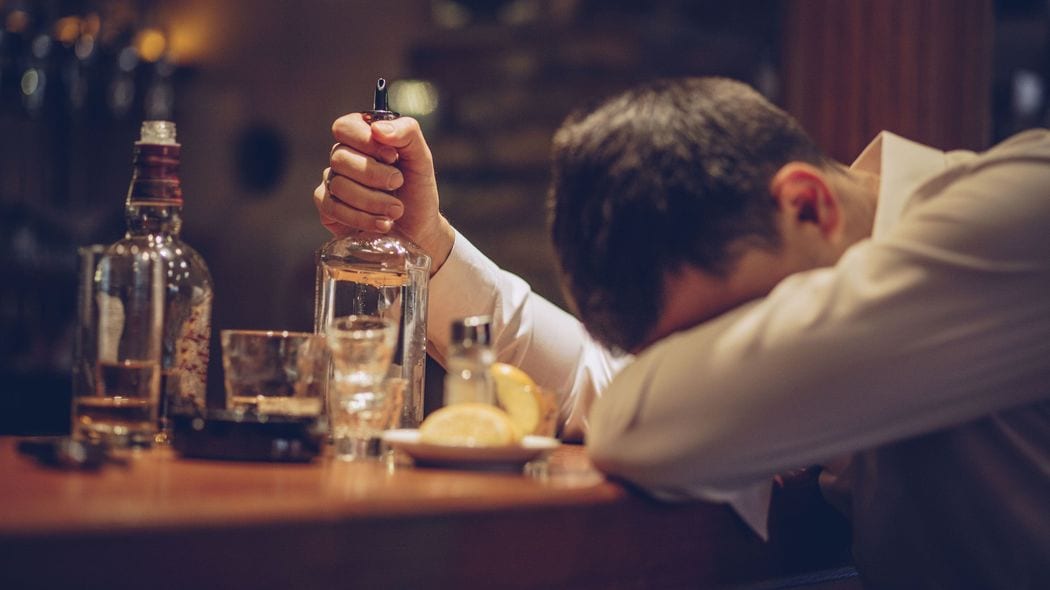 お酒をやめたいのに飲んでしまう…アルコール依存症の男性に和尚が｢禁酒はやめなさい｣と言い切る理由 心配性の人には｢思う存分､心配しなさい｣と諭す