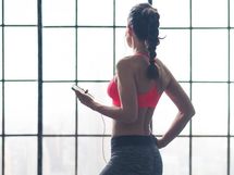 できる女は背中で語る　体幹トレーニング【24】