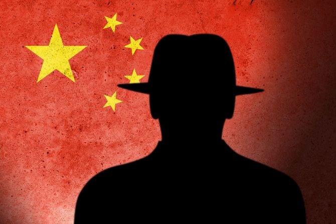 中国のスパイやハッカーのイメージ