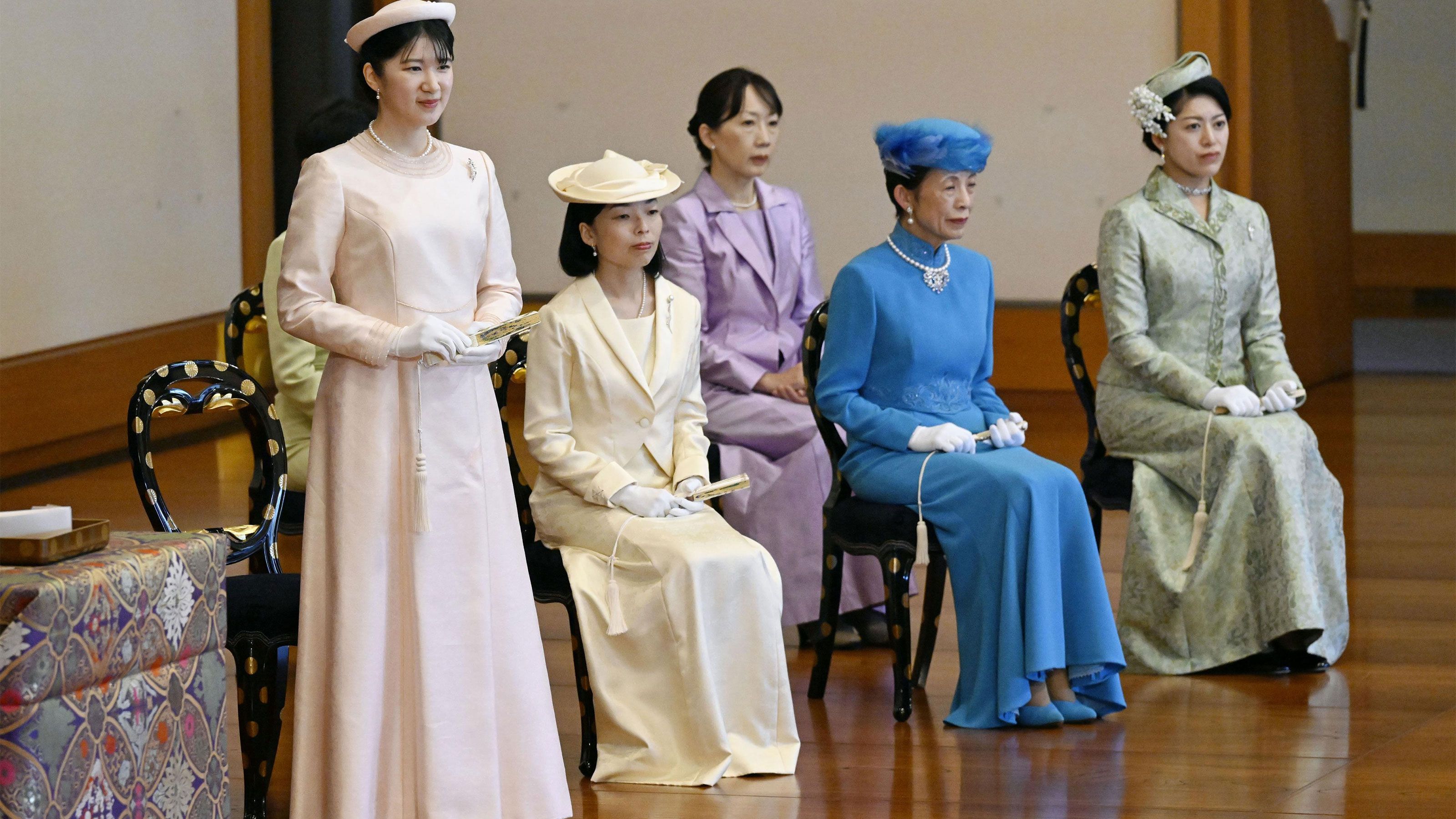 愛子さまは｢人｣を詠み､悠仁さまは｢昆虫｣を詠んだ…歌会始で明らかになっ