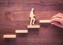 今、カネで奪い合いになる「人気職種」