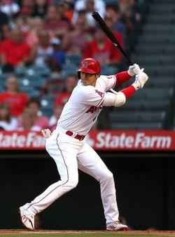 2021年7月3日、カリフォルニア州アナハイムのエンゼルスタジアムで、ボルチモア・オリオールズとの1回戦で打席に立つロサンゼルス・エンゼルスの大谷翔平選手