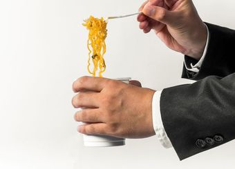 スタンフォード式「夜ラーメン」のやめ方