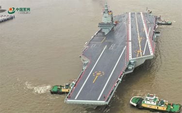 尖閣諸島には手を出さず､沖ノ鳥島の近海へ…中国海軍の空母が｢日本のEEZ