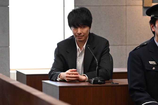 「アンチヒーロー」より