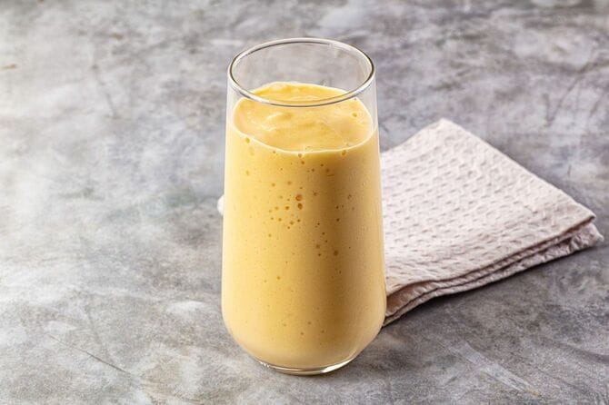 グラスに入ったスムージー