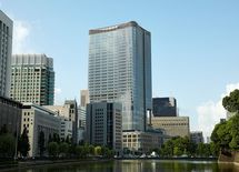 アパレル店の跡を"ヨガ教室"が埋めるワケ