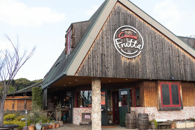 マルシェの隣にあるイタリアン「クッチーナフルッタ」