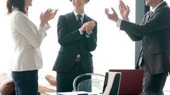 褒められたときに｢私なんて全然｣と言ってはいけない…感じがいい人の"好感度バツグンの切り返し"