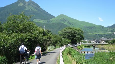 なぜ大分 由布院は13年連続で 温泉日本一 か 大型の観光開発が入らなかった奇跡 President Online プレジデントオンライン