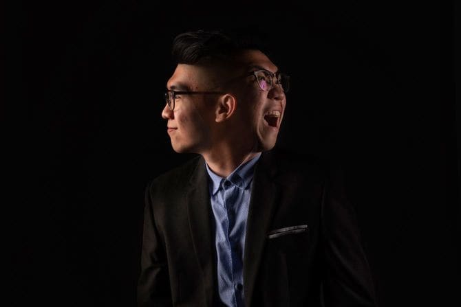 2つの顔を持つ男