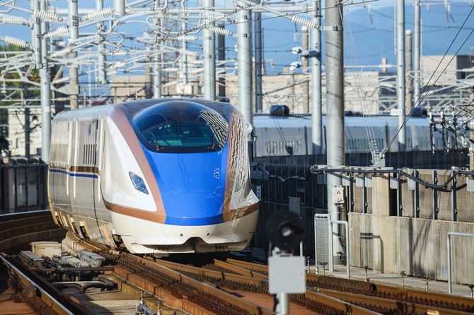 金沢市石川市を走り抜けるE7系新幹線(2017年)