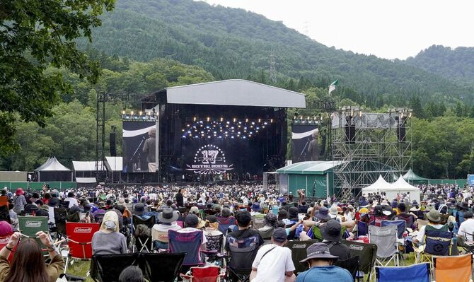 開幕した「フジロックフェスティバル」の会場=2024年7月26日、新潟県湯沢町