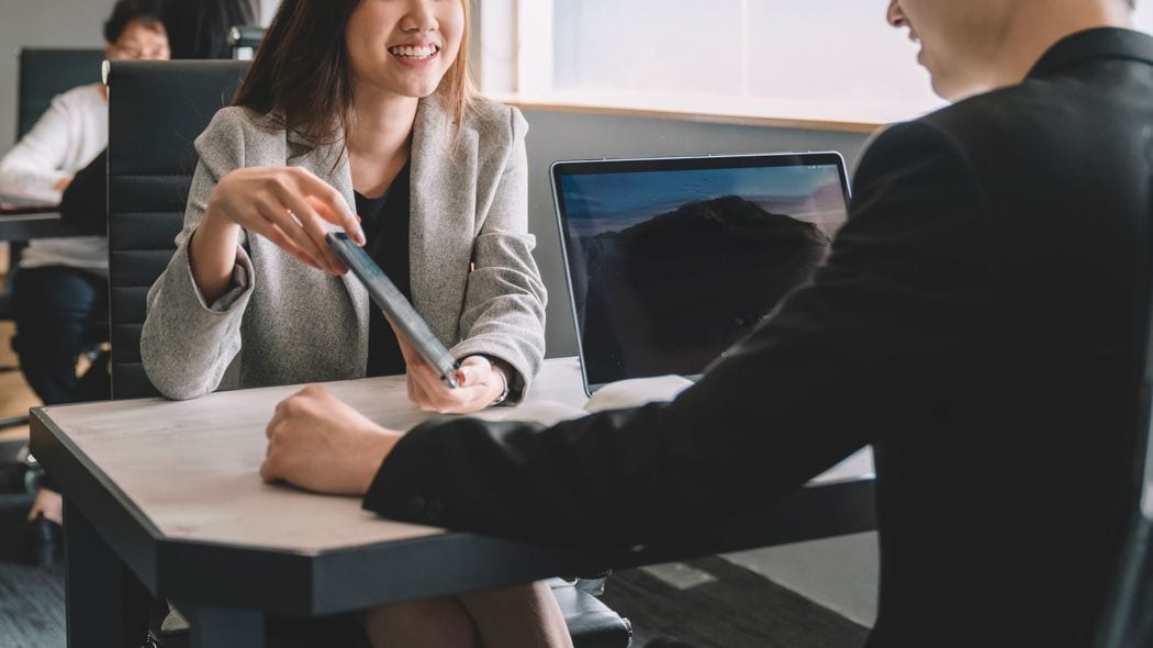 ｢何でもやります｣と｢あれもこれもできます｣で評価正反対…転職面接や初対面挨拶で一発で嫌われる｢自己PR｣ 自分本位のアピールは迷惑なだけ…PRしないことがPRになる