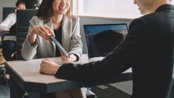 ｢何でもやります｣と｢あれもこれもできます｣で評価正反対…転職面接や初対面挨拶で一発で嫌われる｢自己PR｣