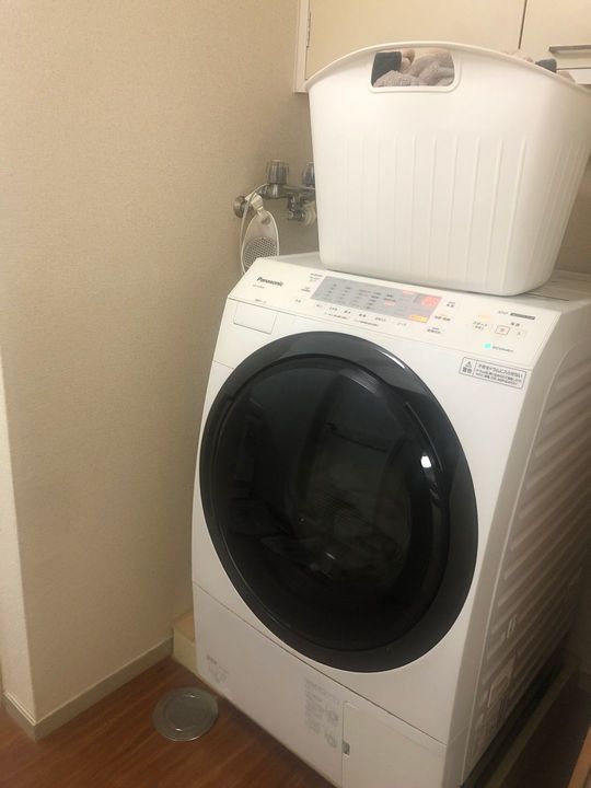 ドラム式洗濯乾燥機を導入して、洗濯物を干すという家事をやめる。天候に関係なく洗濯ができる。