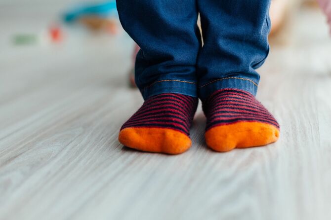 子供のカラフルな靴下