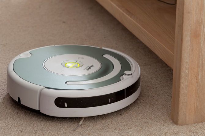 稼働中のiRobot ルンバ ロボット掃除機