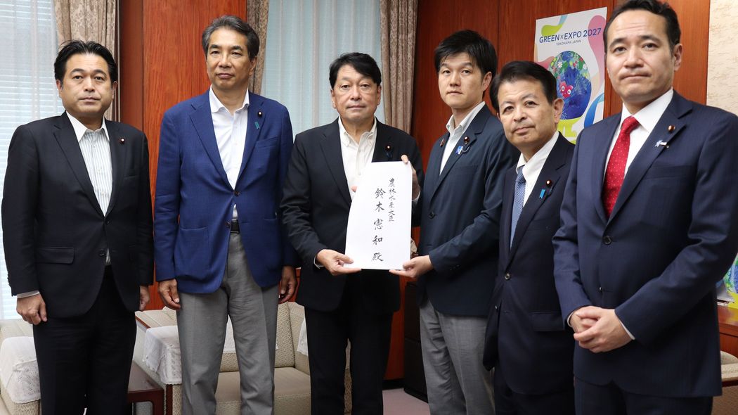 コメ価格を下げるためでも農家救済でもない…鈴木農水相が｢JAが9割超落札した備蓄米｣を1年半で買い戻す理由