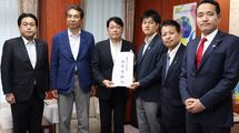 コメ価格を下げるためでも農家救済でもない…鈴木農水相が｢JAが9割超落札した備蓄米｣を1年半で買い戻す理由