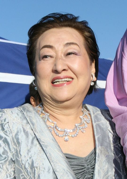 大相撲モンゴル巡業のエンフバヤル大統領主催歓迎晩さん会に出席した故・細木数子氏＝2008年8月26日、モンゴル・ウランバートル